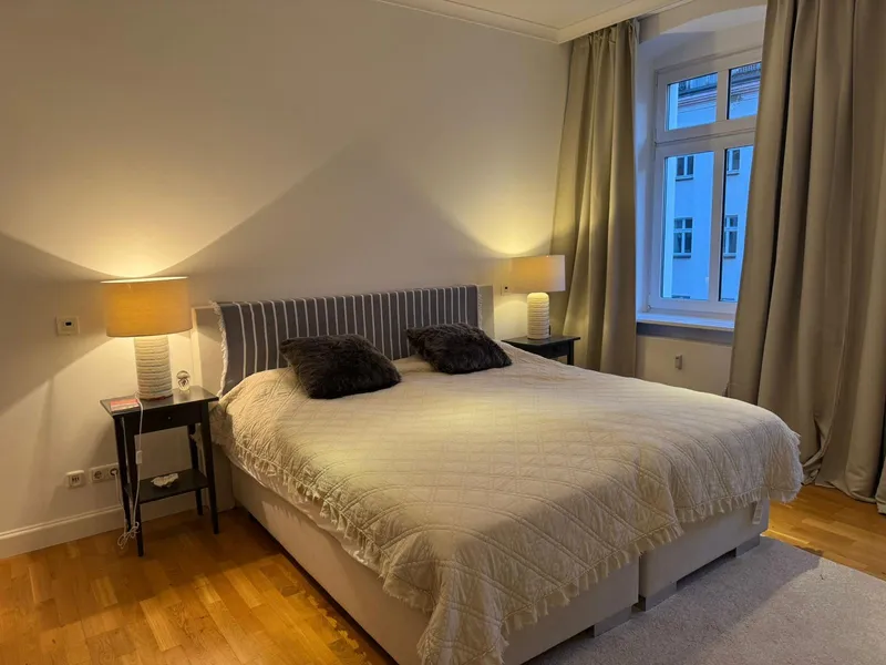 Möbelierte/ Teilmöbelierte 3-Zimmer-Wohnung in der Tieckstraße — photo 1
